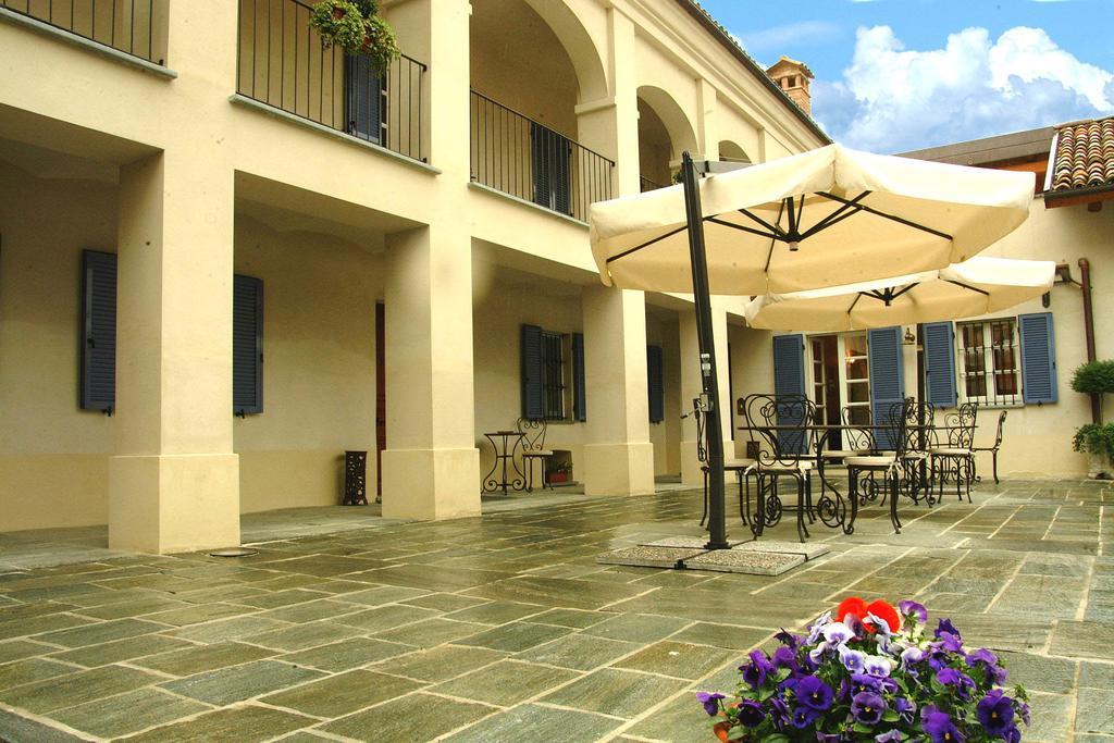 Marcarini Agriturismo Neviglie エクステリア 写真