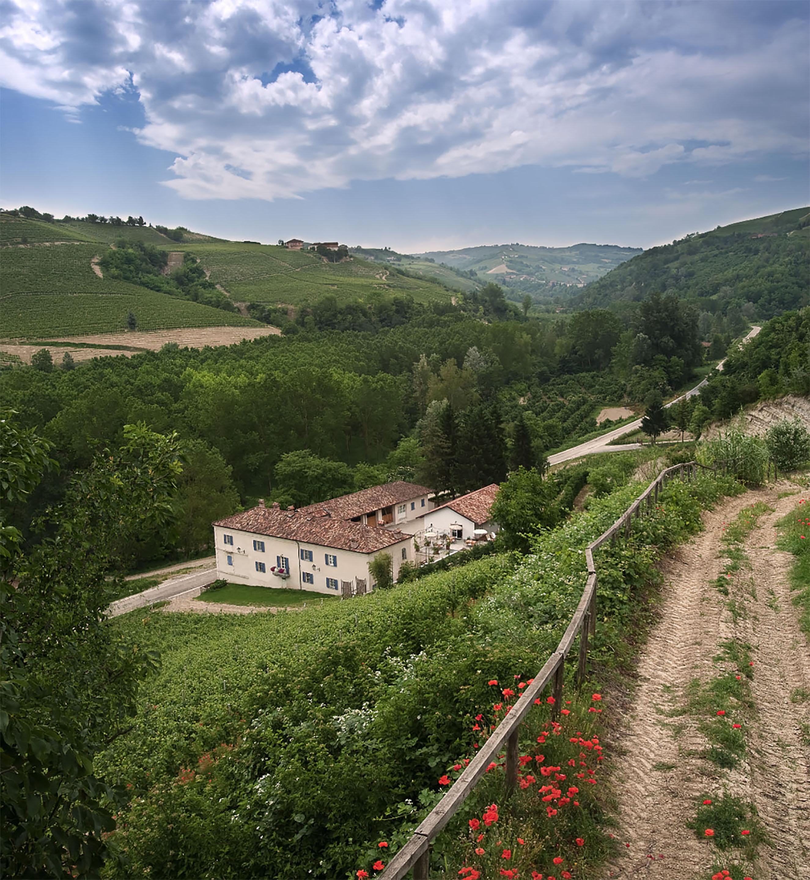 Marcarini Agriturismo Neviglie エクステリア 写真